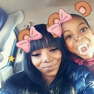 Meet your Posher, Loni